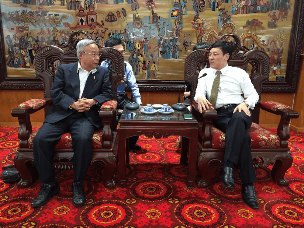 小川さんとLe Duy Thanhビンフック省副知事（現 知事）