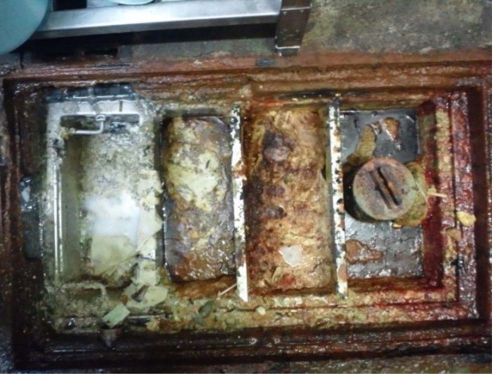 Example of a dirty grease trap