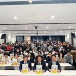 日本山村硝子が麻生公務員専門学校でペットボトルキャップの未来を語る
