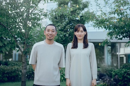 千鳥・大悟、映画初主演で綾瀬はるかと夫婦役に挑む　是枝裕和監督『箱の中の羊』2026年公開へ