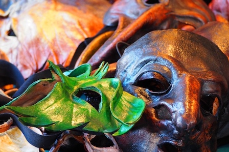 渋谷ハロウィーン封鎖へ　外国人観光客の路上飲酒、街の混乱防げるか