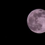 2025年最大のスーパームーン今夜。雲の切れ間に現れる“究極の満月”を見逃すな！