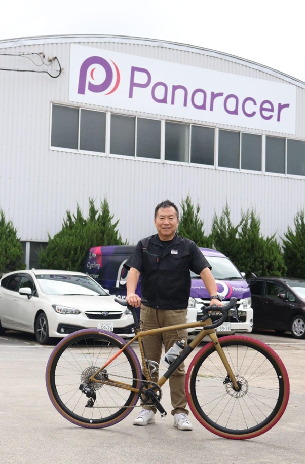 パナレーサーの事務所前