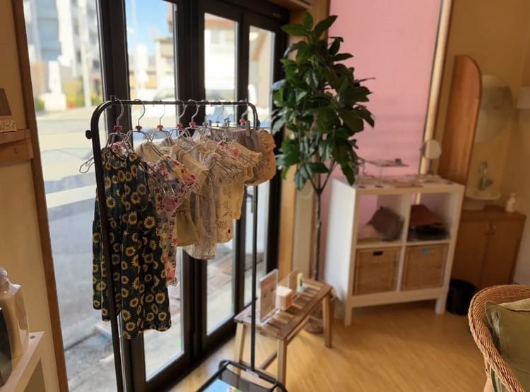 三重県桑名市の「お下がり循環」Harmony Cafeが示す地域共生型SDGsの成功モデル