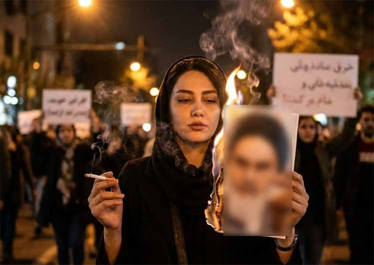 イラン、テロで体制崩れる？