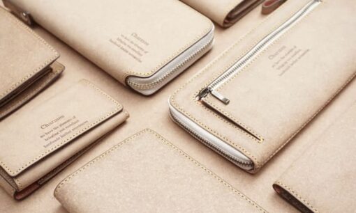 墨田の老舗が挑む「飴色に育つ」再生革財布の革新