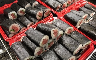 1万円超えも登場　恵方巻730億円市場の裏で16億円が廃棄される理由