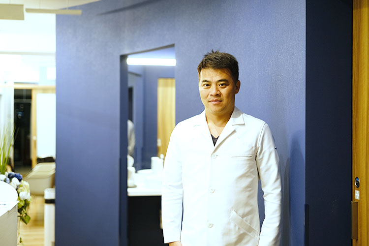 四谷内科・内視鏡クリニック 高木謙太郎院長