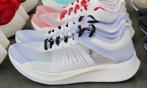 厚底スニーカーなぜ人気？第3次厚底ブーム到来　安室奈美恵時代から進化した「かわいい＋機能性」