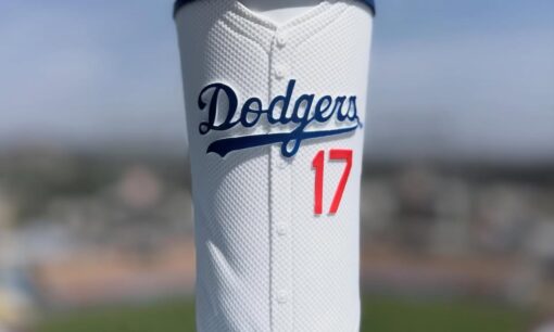 ドジャース“1万2000円大谷カップ”価格炎上、即値下げ　消えない「大谷マネー」への反発