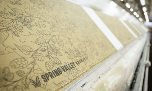 加藤健旗店がSVBのビール粕を京都の伝統技法で染め上げ発売