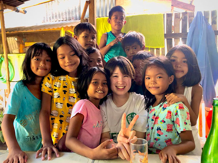 遠山さくらさん フィリピンにて