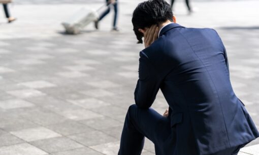 退職代行は不利になるのか　企業3割が拒否・7割が採用に影響　転職に影響する実態とは