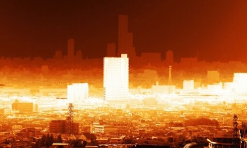 データセンターはなぜ街を熱くするのか？ヒートアイランド現象と日本の“夜が暑い理由”