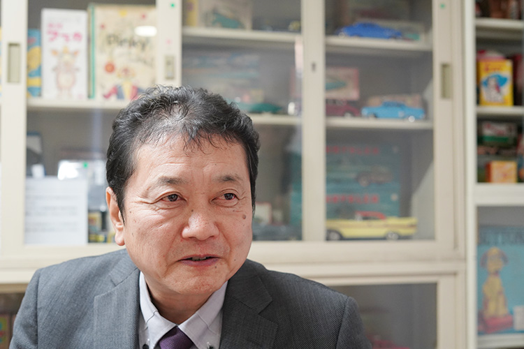 イワヤの東山誠社長