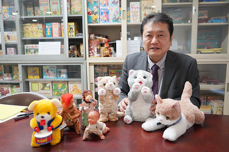 イワヤの東山社長