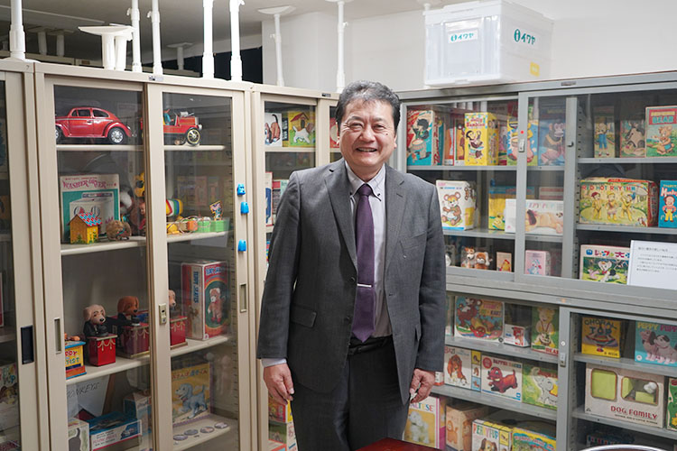 イワヤの東山誠社長