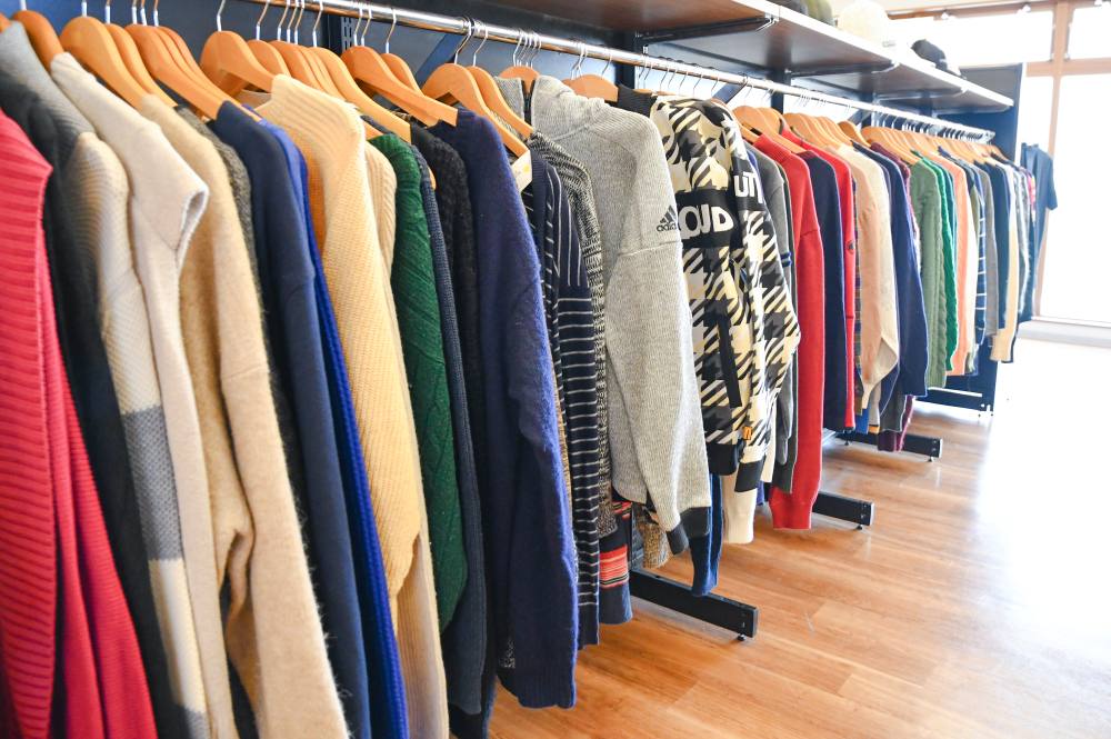 天使園プロジェクトの様子 服の陳列前