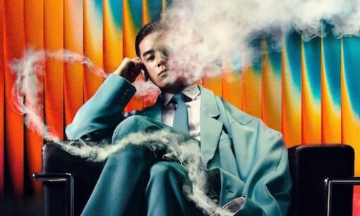 「UTAだったのか…」本木雅弘の長男、“ガス人間”役で俳優デビュー　異様ビジュアルにSNS騒然