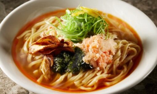 こめお氏ラーメン店「かにを」はなぜ批判を集めたのか。産地と衛生管理、支援者心理から読み解く