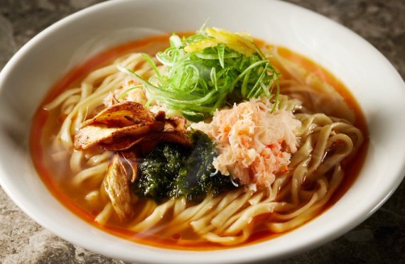 こめお氏ラーメン店「かにを」