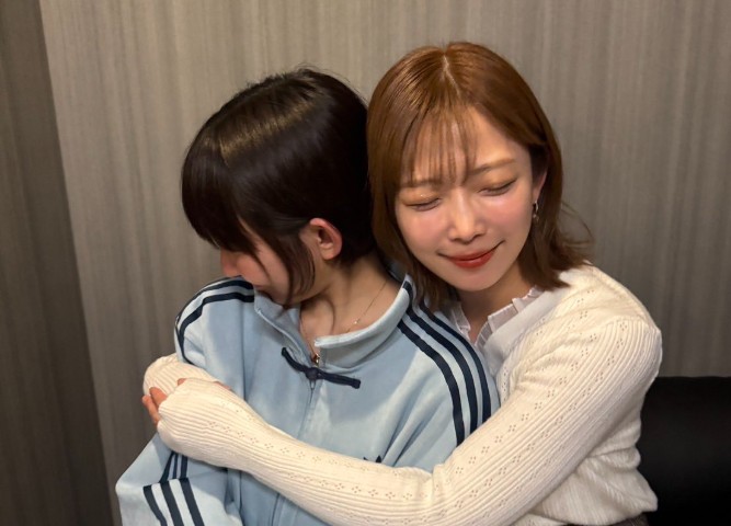 丸の内OLレイナ氏 デビュー発表