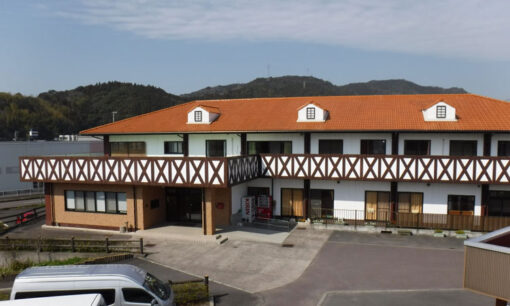 高知県障害者施設「レジデンスわかふじ」利用者死亡 裸で食事・長時間放置の4種虐待認定も行政処分は3ヶ月停止のみ 過去虐待歴も放置か