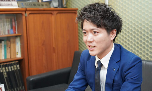 華やかなテレビ局から音の消えた印刷工場へ。異色の4代目が挑む、老舗白橋のDXと受け継がれるバトン