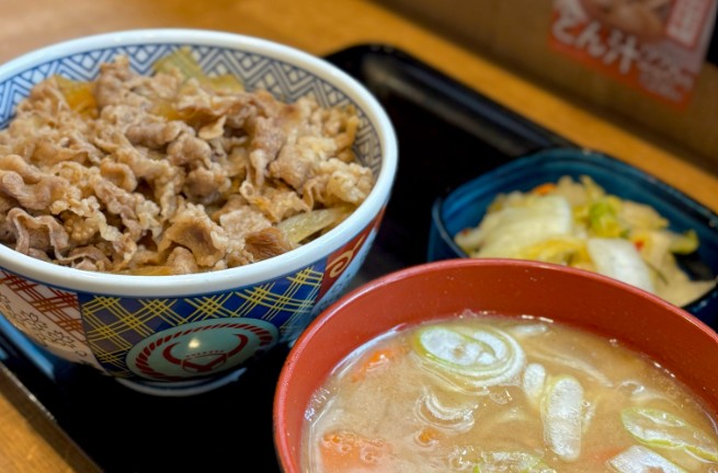 吉野家の牛丼セット