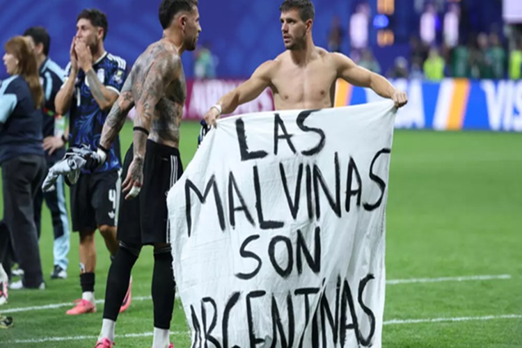 W杯 アルゼンチン 不適切行為