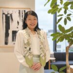 世界を舞台に挑むアガサ。「当たり前」の違いを力に変える、自律した組織づくり