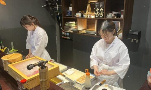 miuchi株式会社が「同じ釜の飯」でつなぐ職場の人間関係――寿司づくりからハノイへ